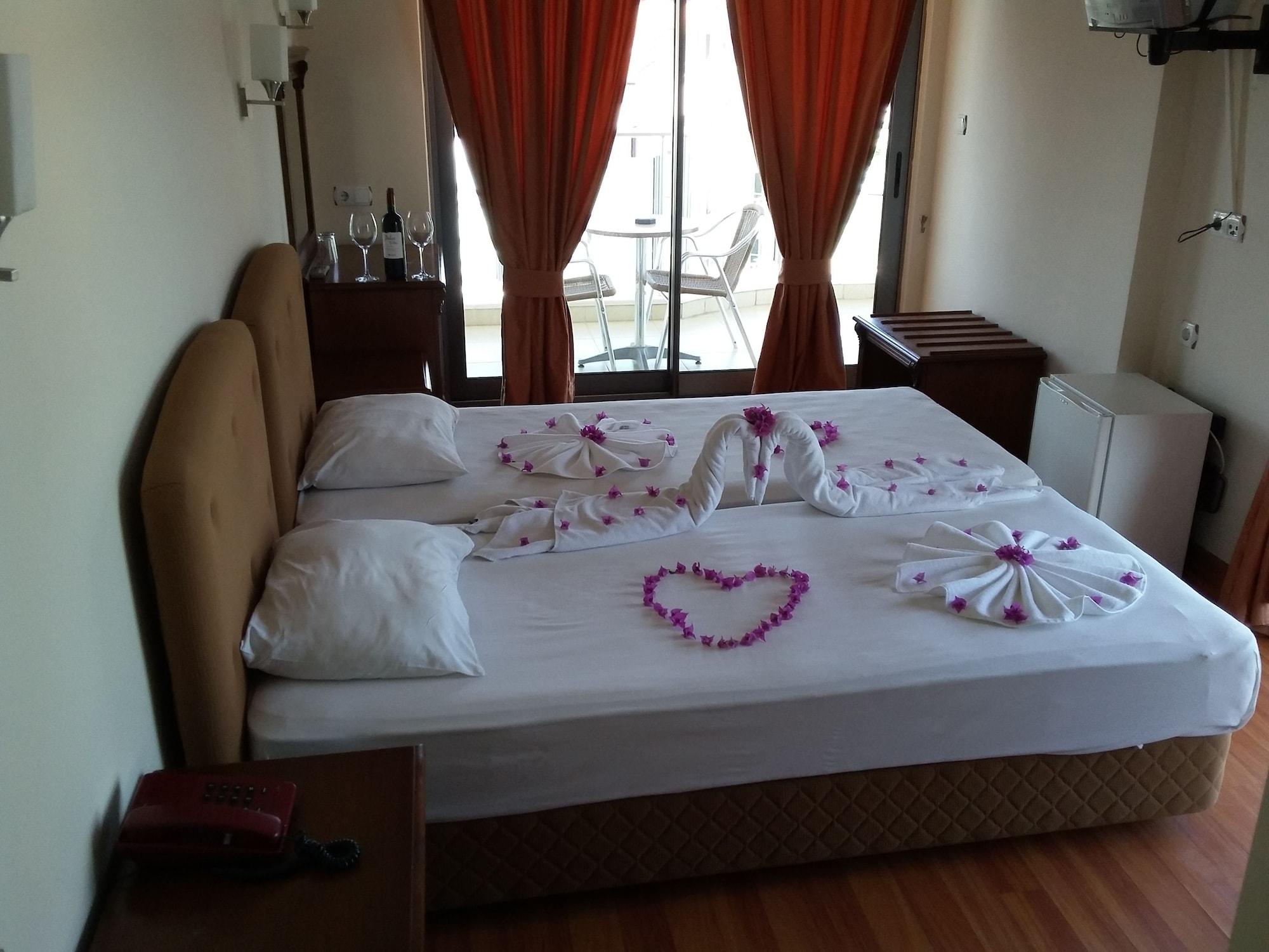 Cihantuerk Hotel Мармарис Экстерьер фото