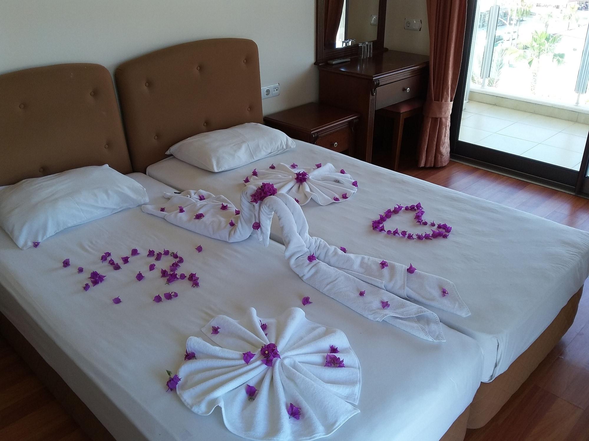 Cihantuerk Hotel Мармарис Экстерьер фото